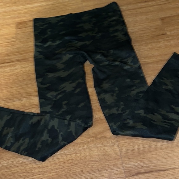 👀👄💎• 👅SPANX👅• 💎👄👀Look at me … - Picture 2 of 8